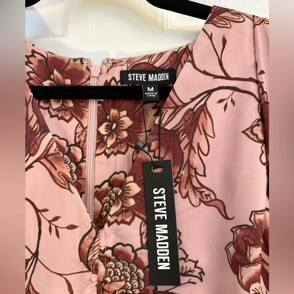 NWT Steve Madden Floral Midi Dress Pink Ruched Front V-Neck CapSleeve Size M $99